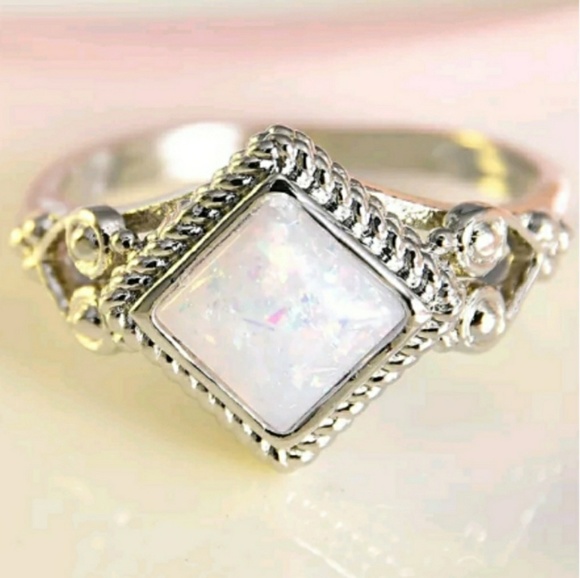 Jewelry - "Somewhere over the rainbow" opal ring